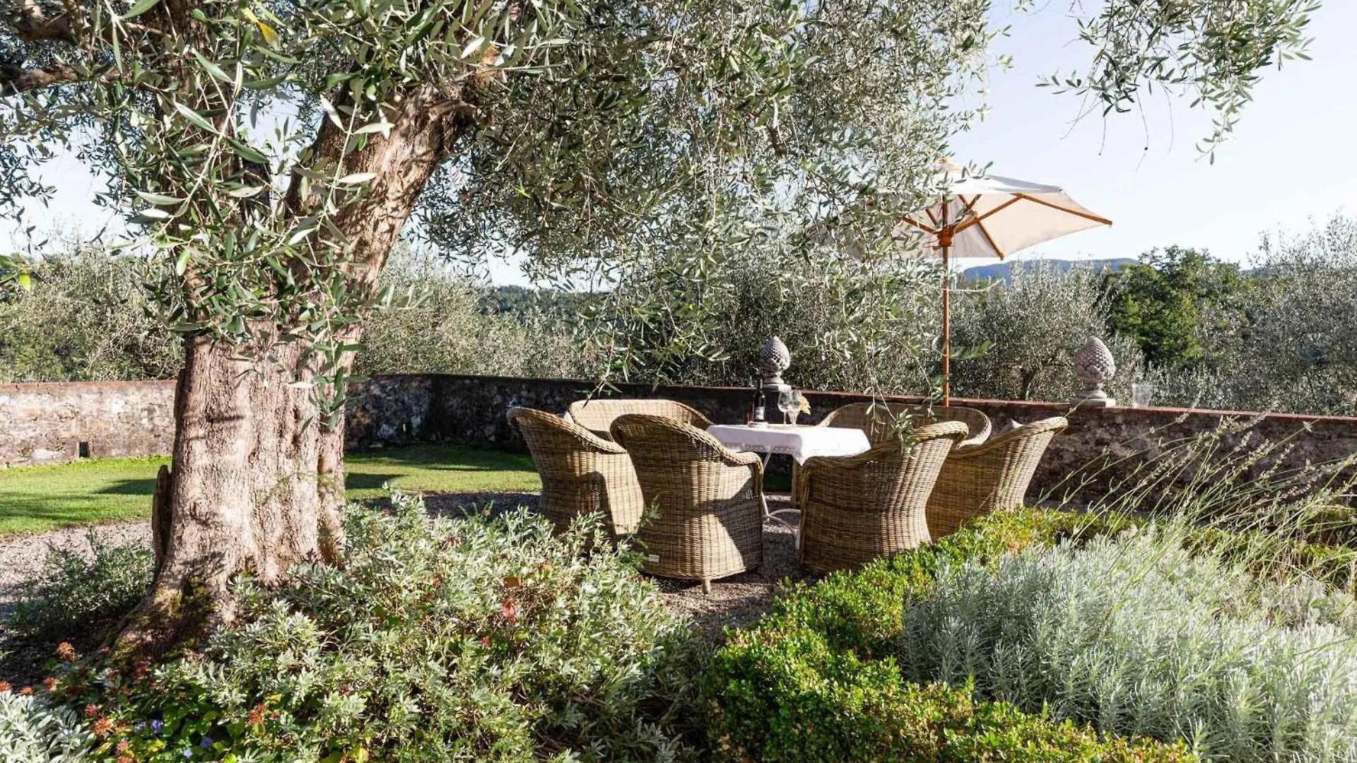 Villa Querciabella Lucca Italien